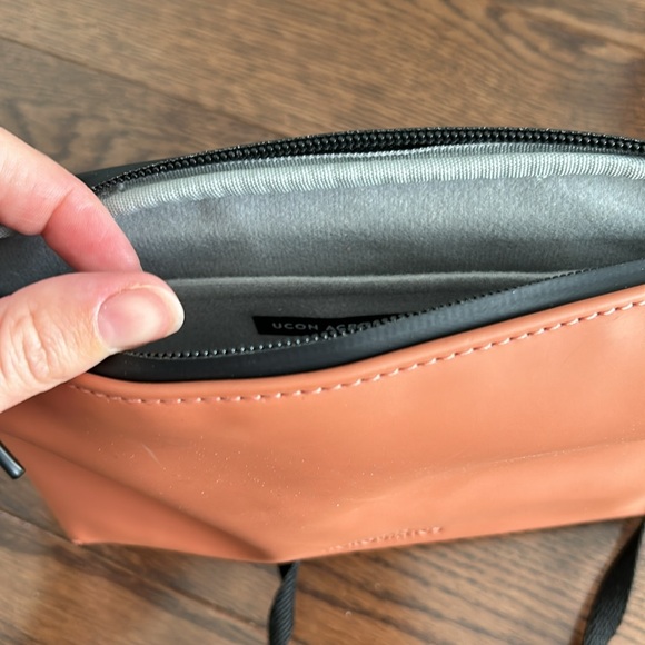 Ucon Acrobatics purse - Picture 6 of 6